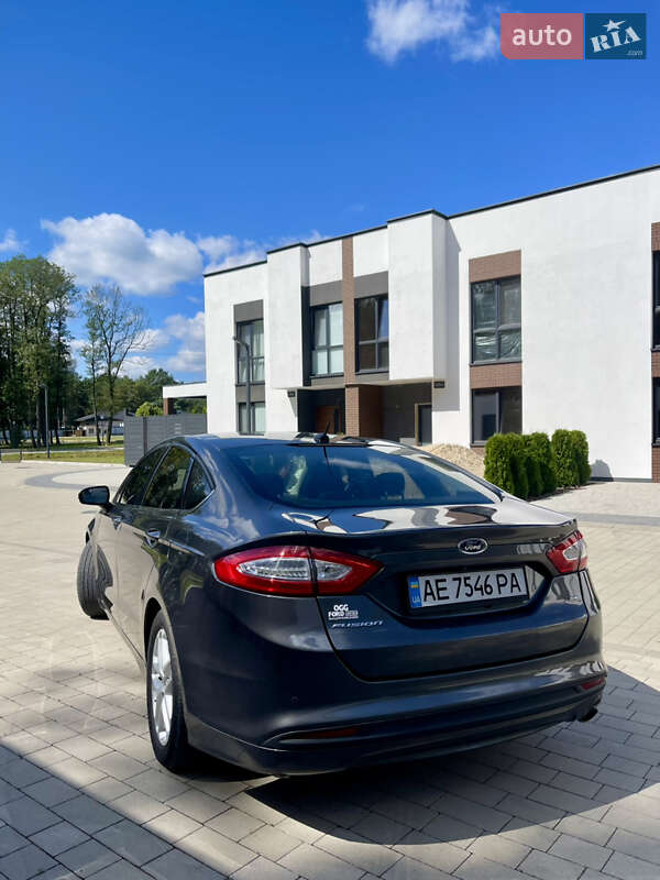 Седан Ford Fusion 2015 в Киеве фото 8 Седан Ford Fusion 2015 в Киеве