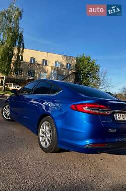 Седан Ford Fusion 2017 в 