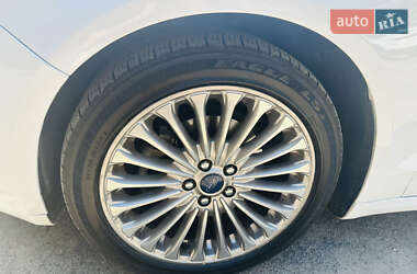 Седан Ford Fusion 2015 в 