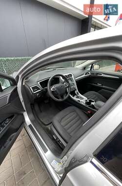 Седан Ford Fusion 2014 в 