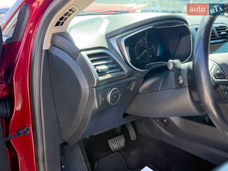 Седан Ford Fusion 2016 в Киеве фото 10 Седан Ford Fusion 2016 в Киеве