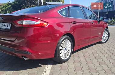 Седан Ford Fusion 2015 в 