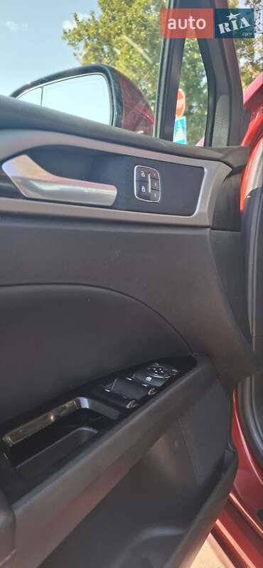 Седан Ford Fusion 2015 в Одесі