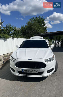 Седан Ford Fusion 2013 в 