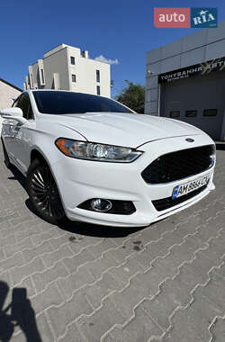 Седан Ford Fusion 2013 в 