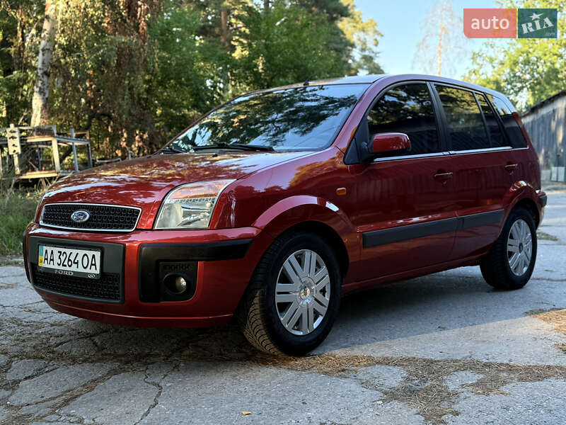 Хэтчбек Ford Fusion 2006 в Киеве