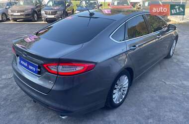 Седан Ford Fusion 2013 в 