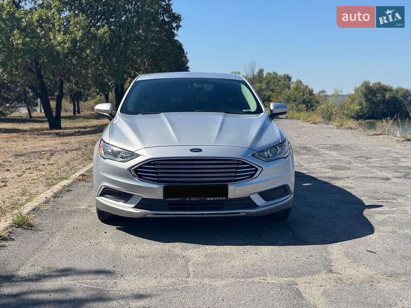 Седан Ford Fusion 2017 в Вишневому