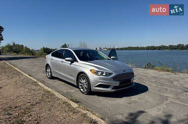 Седан Ford Fusion 2017 в Вишневому