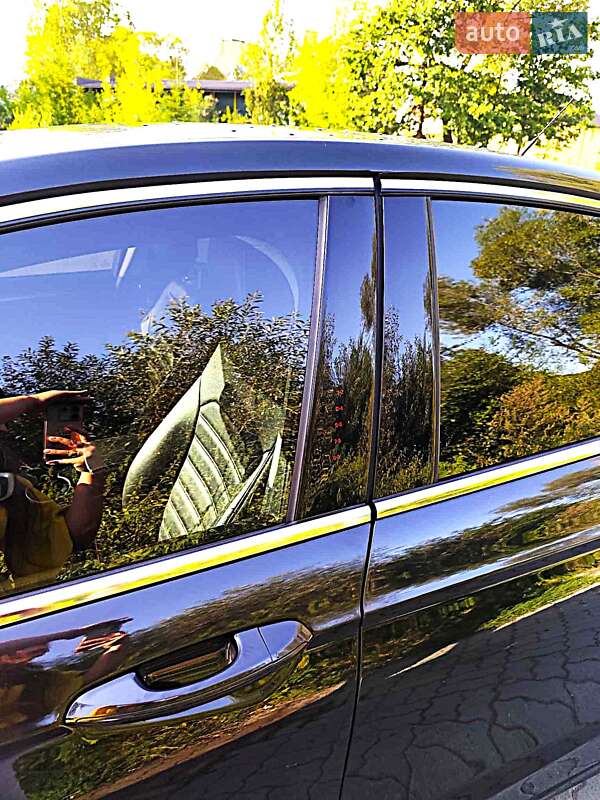 Седан Ford Fusion 2013 в Стрые