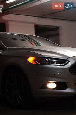 Седан Ford Fusion 2012 в 