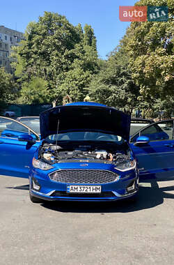 Седан Ford Fusion 2018 в 