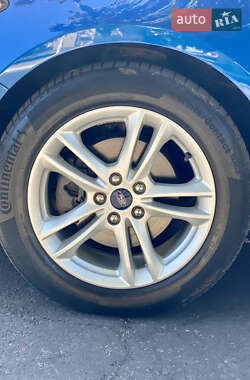 Седан Ford Fusion 2018 в 