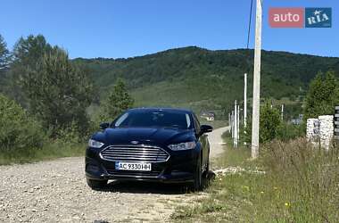 Седан Ford Fusion 2015 в 