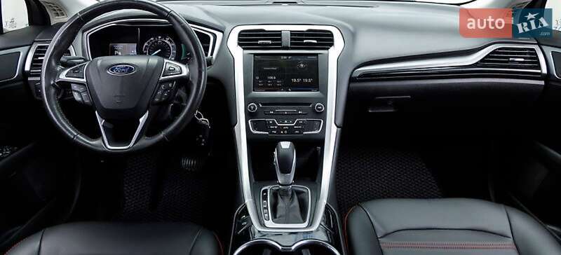 Седан Ford Fusion 2015 в Луцке