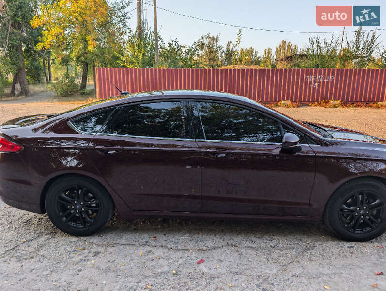 Седан Ford Fusion 2016 в Кривому Розі