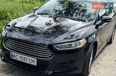 Седан Ford Fusion 2013 в 