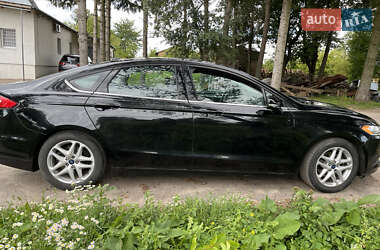 Седан Ford Fusion 2013 в 