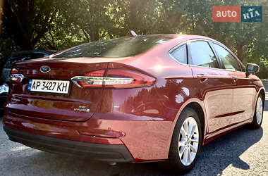 Седан Ford Fusion 2018 в 