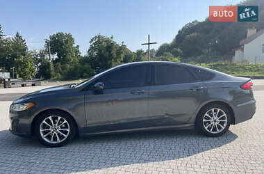 Седан Ford Fusion 2018 в 