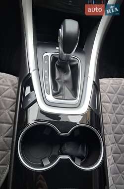 Седан Ford Fusion 2014 в 