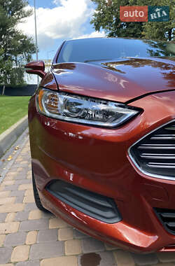 Седан Ford Fusion 2014 в 
