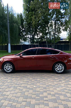 Седан Ford Fusion 2014 в 
