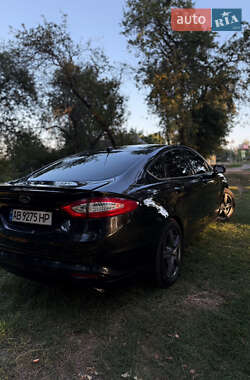 Седан Ford Fusion 2013 в 