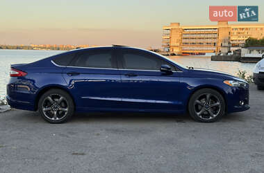 Седан Ford Fusion 2014 в 