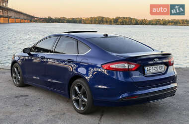 Седан Ford Fusion 2014 в 