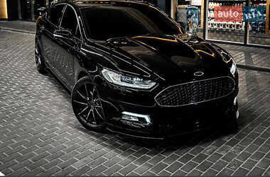 Седан Ford Fusion 2015 в 