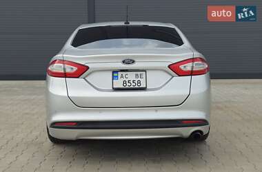 Седан Ford Fusion 2013 в 