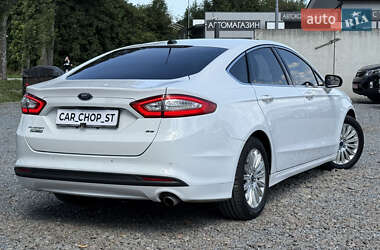 Седан Ford Fusion 2016 в 