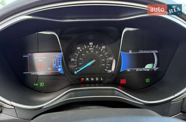 Седан Ford Fusion 2016 в 
