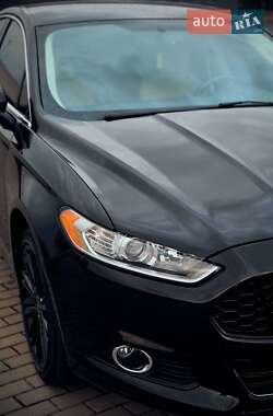 Седан Ford Fusion 2014 в 