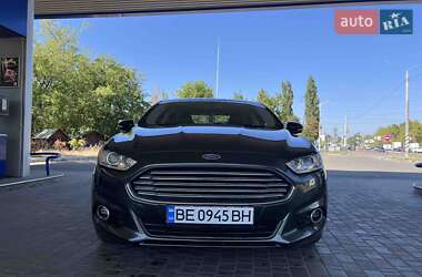 Седан Ford Fusion 2015 в 
