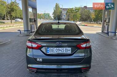 Седан Ford Fusion 2015 в 