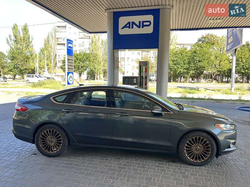 Седан Ford Fusion 2015 в Николаеве