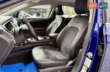 Седан Ford Fusion 2015 в 