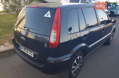 Хэтчбек Ford Fusion 2006 в 