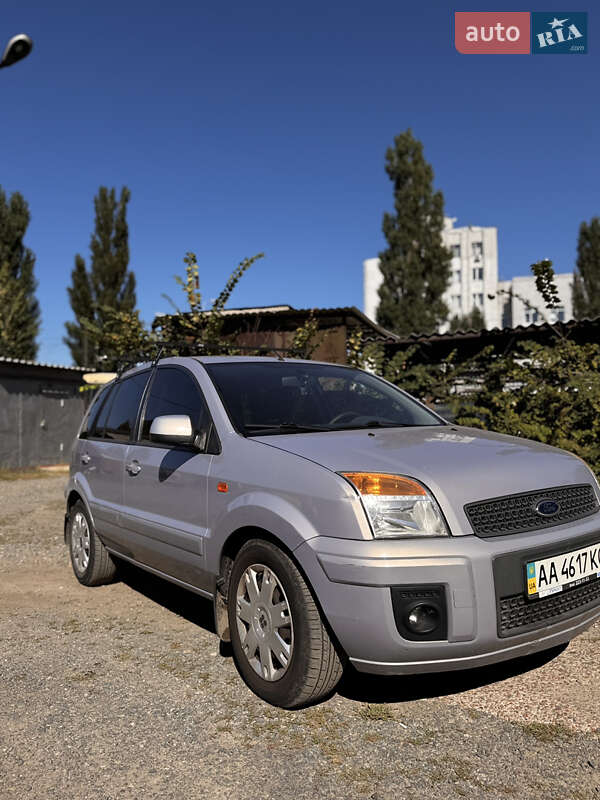 Хетчбек Ford Fusion 2011 в Києві