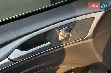 Седан Ford Fusion 2016 в 