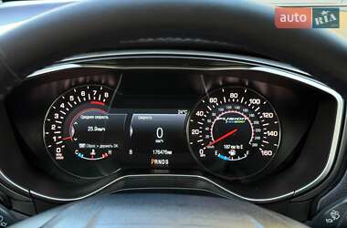Седан Ford Fusion 2016 в 