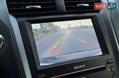Седан Ford Fusion 2016 в 