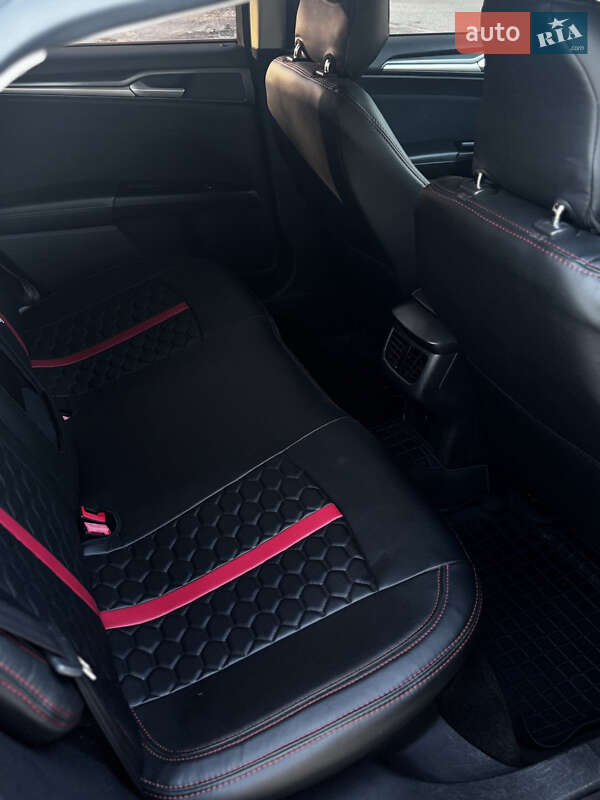 Седан Ford Fusion 2013 в Запорожье