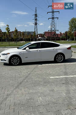 Седан Ford Fusion 2018 в 