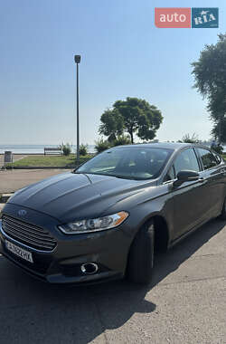 Седан Ford Fusion 2015 в Черкасах