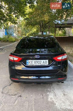 Седан Ford Fusion 2016 в 