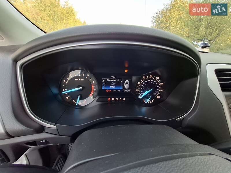 Седан Ford Fusion 2014 в Гусятине