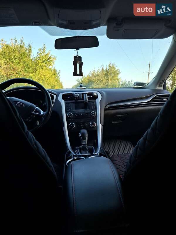 Седан Ford Fusion 2014 в Гусятине